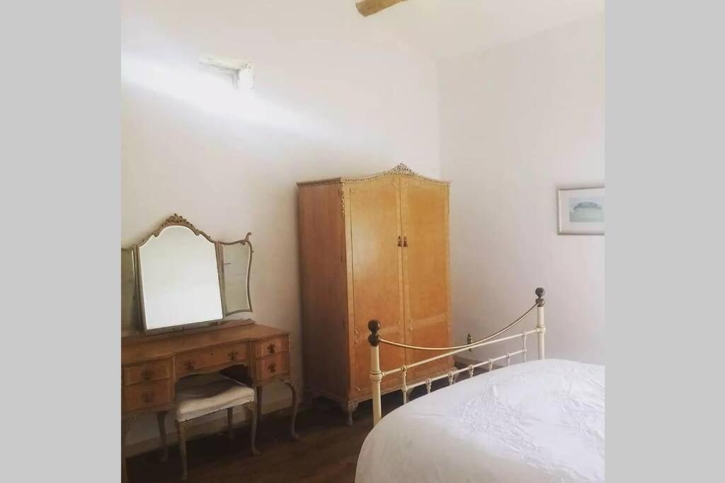 As Seen On A New Life In The Sun - Beautiful 3 Bedroom Cottage With Shared Pool Montboyer Extérieur photo